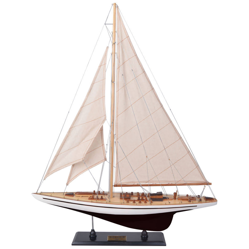 Black and White Yacht T3131