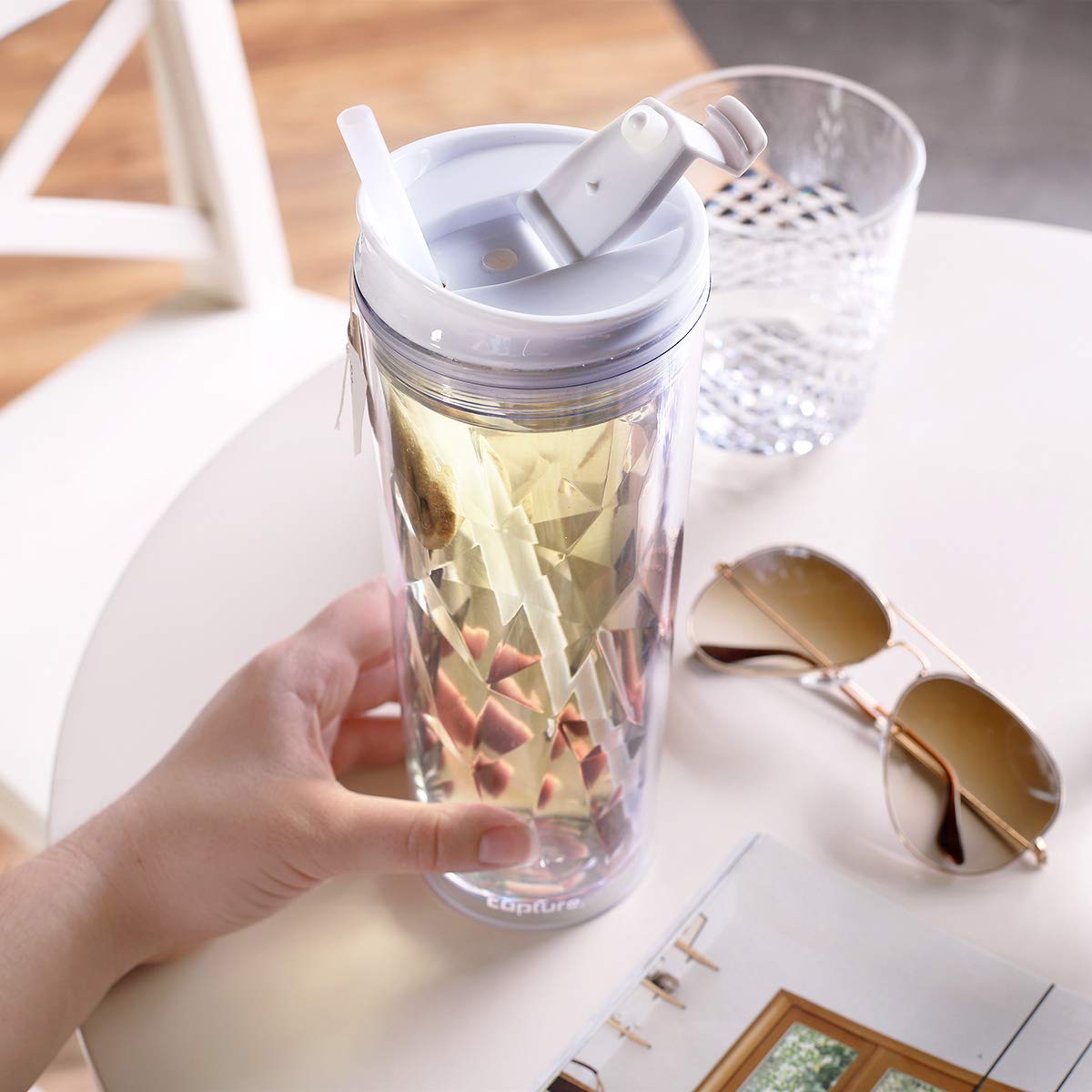 22 oz Clear Diamond Shake Tumbler Cup Y87716