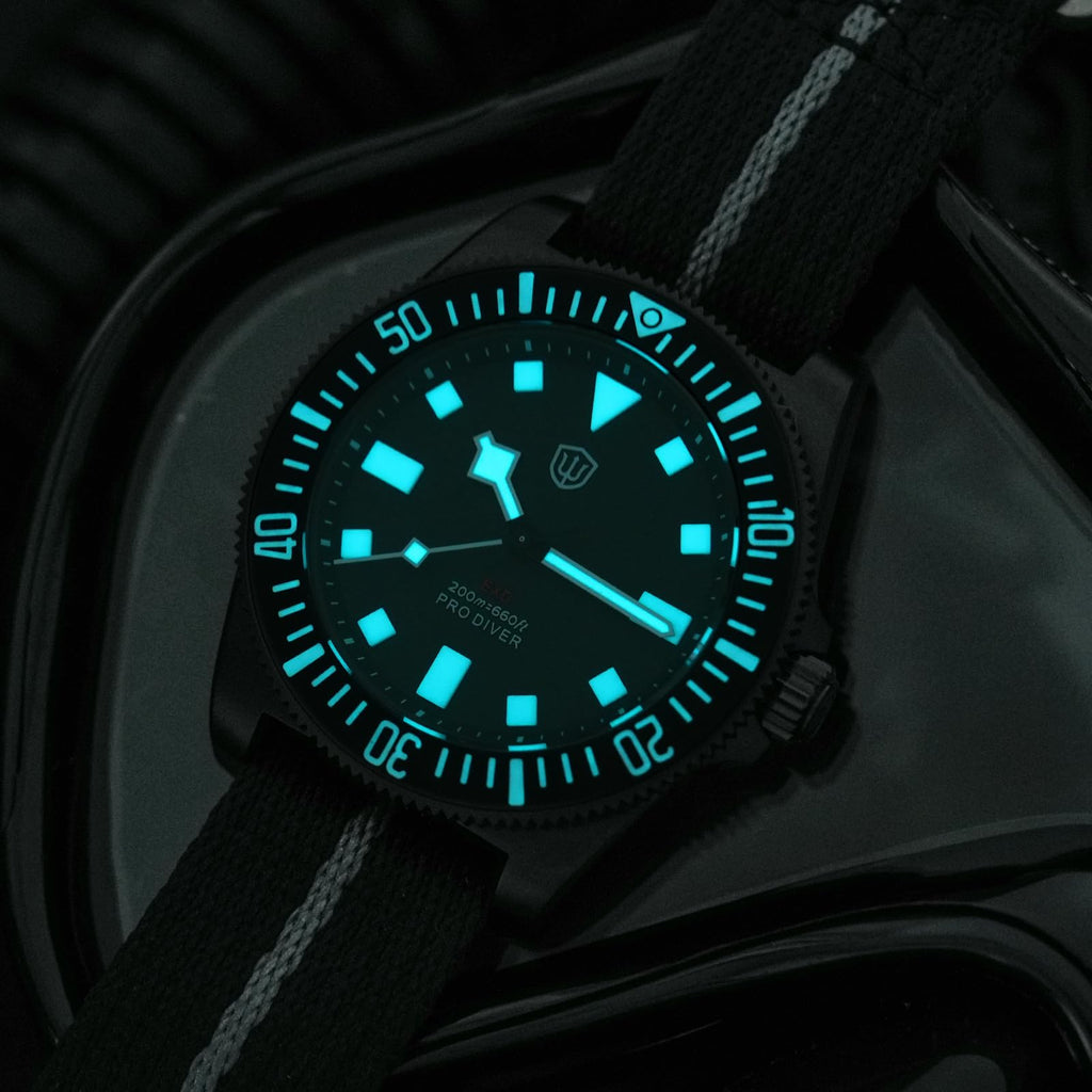 40mm Titanium Dive Watch V426