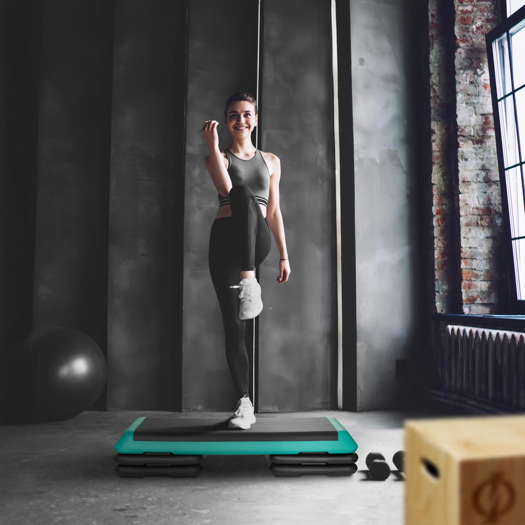 Adjustable Aerobic Exercise Step Platform with 4 Risers V9704