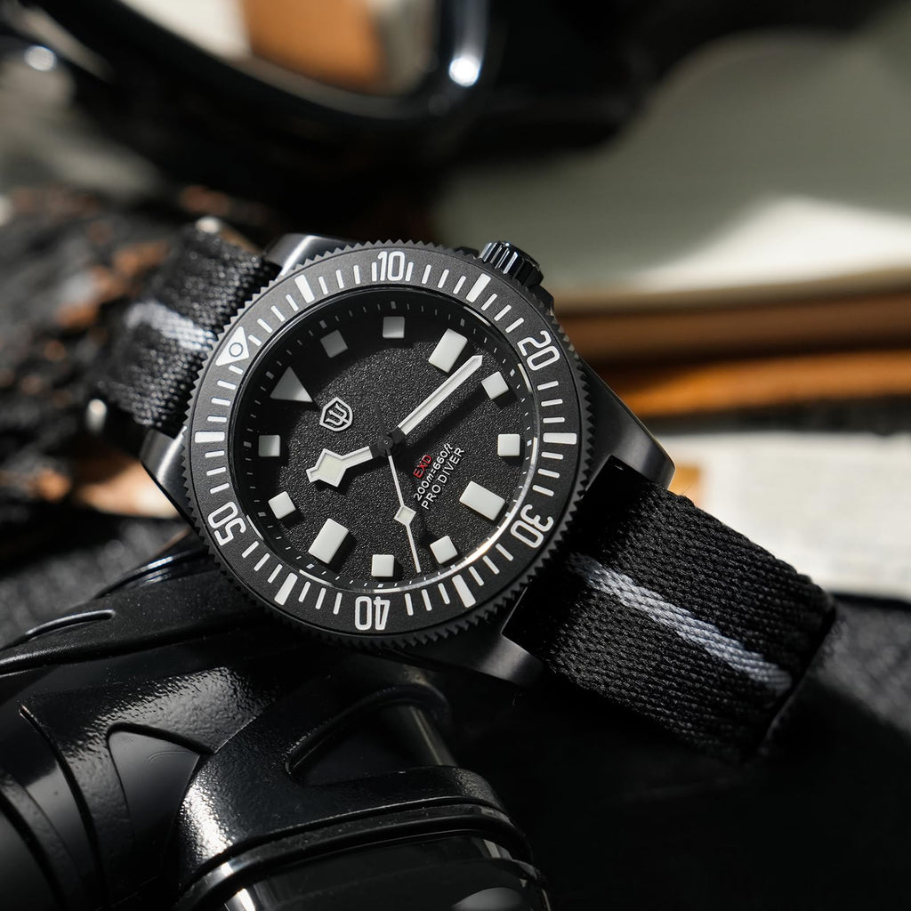 40mm Titanium Dive Watch V426