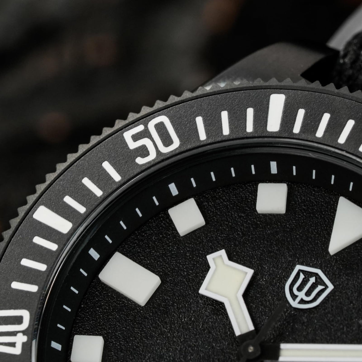 40mm Titanium Dive Watch V426
