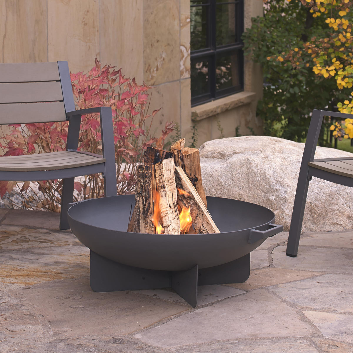 36” Round Wood Burning Steel Fire Pit with Spark Screen, Poker, Log Grate and Storage Cover J550
